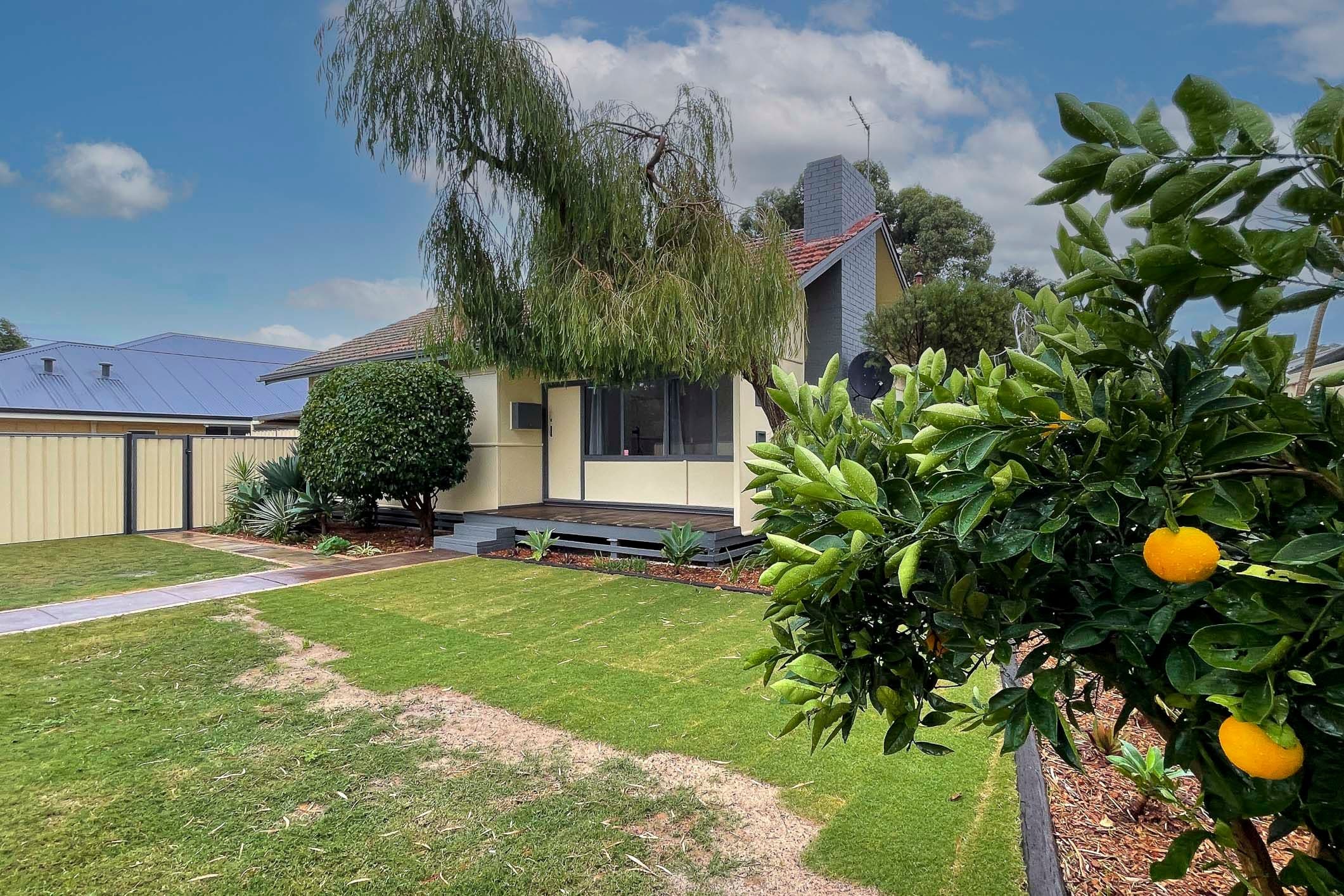 33 Finnan Street, Cloverdale WA 6105, Cloverdale - Thumbnail 3