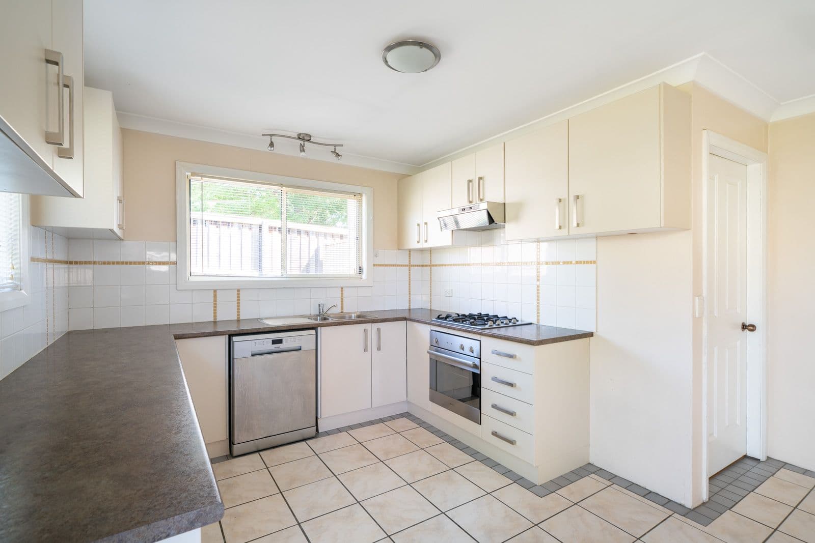 202 Keppel Street, Bathurst NSW 2795, Bathurst - Thumbnail 2