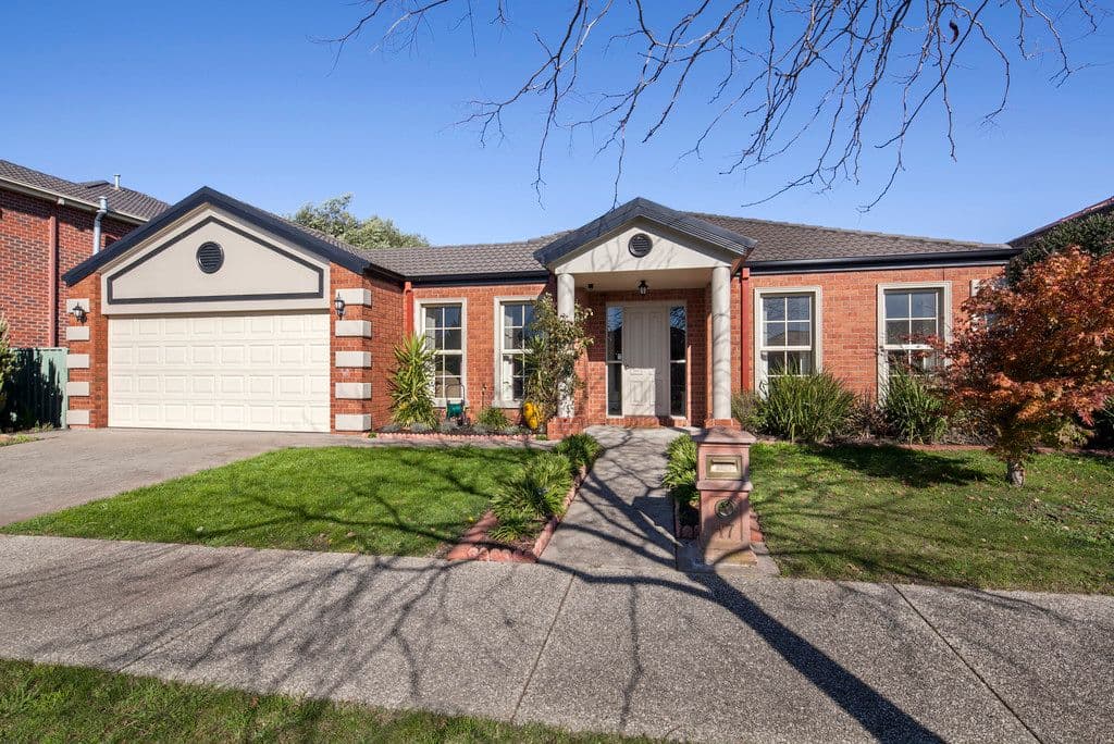 17 Faversham Avenue, Lake Gardens VIC 3355, Lake Gardens - Image 1
