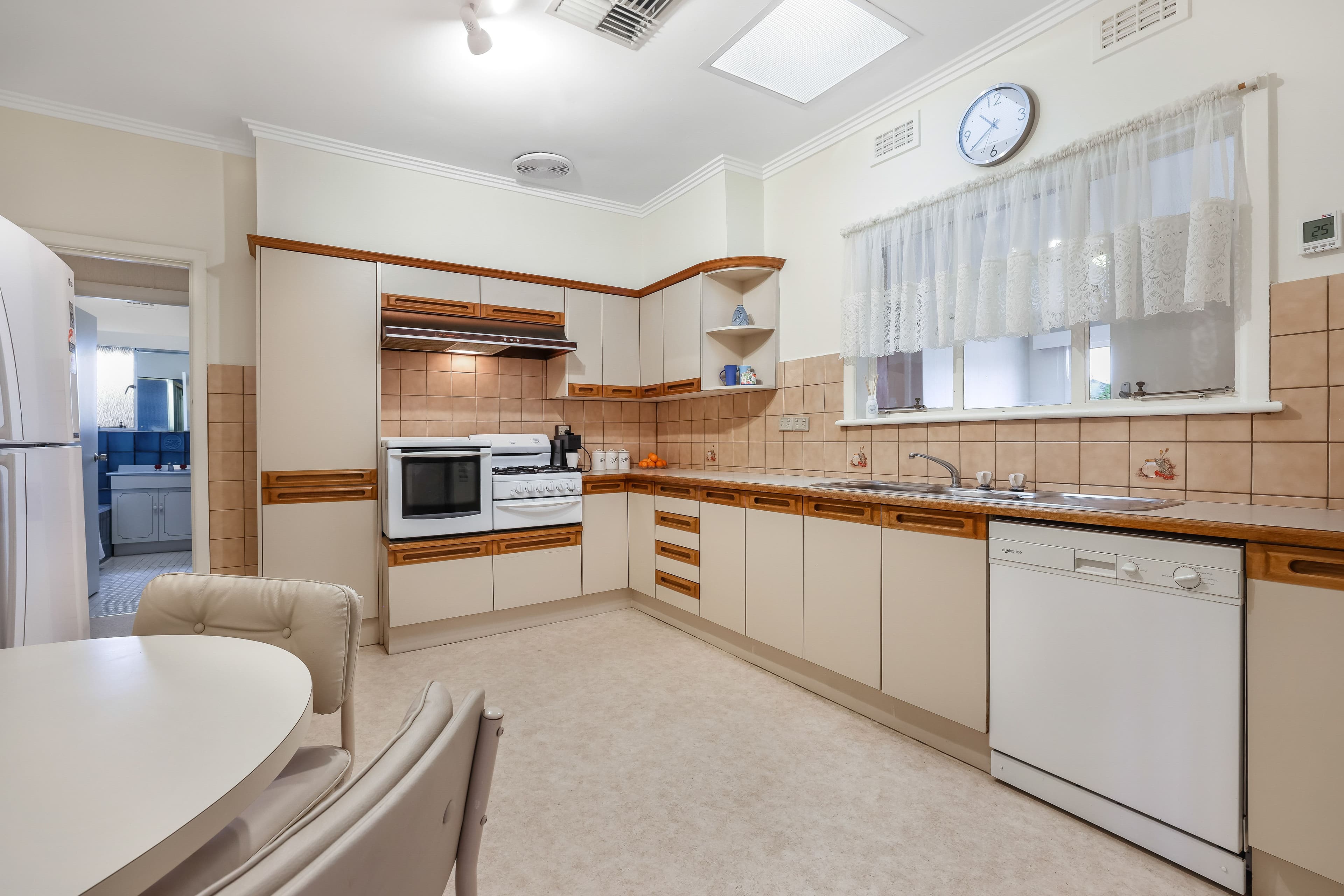 28 Pengana Avenue, Glenroy VIC 3046, Glenroy - Thumbnail 5