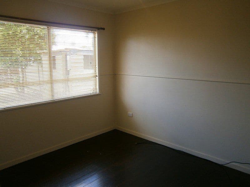 18 Milne Bay Road, MOUNT ISA QLD 4825, Mount Isa - Thumbnail 4