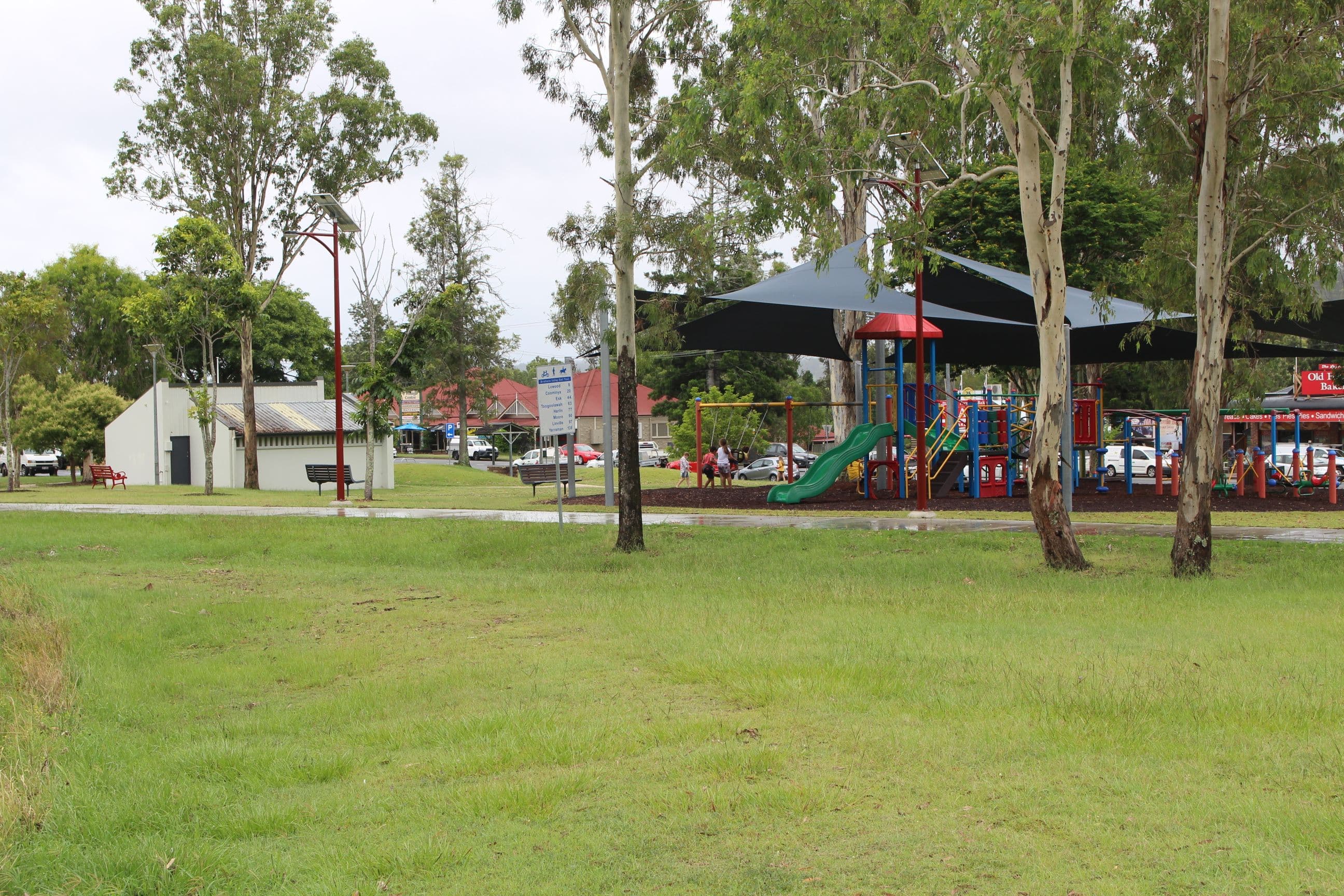 22 Macaulay Street, Fernvale QLD 4306, Fernvale - Thumbnail 3