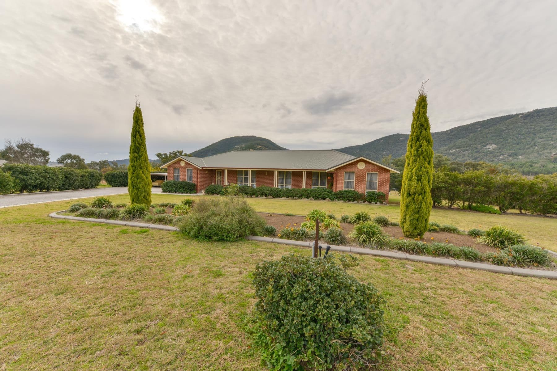 140 Elizabeth Drive, Tamworth NSW 2340, North Tamworth - Thumbnail 2