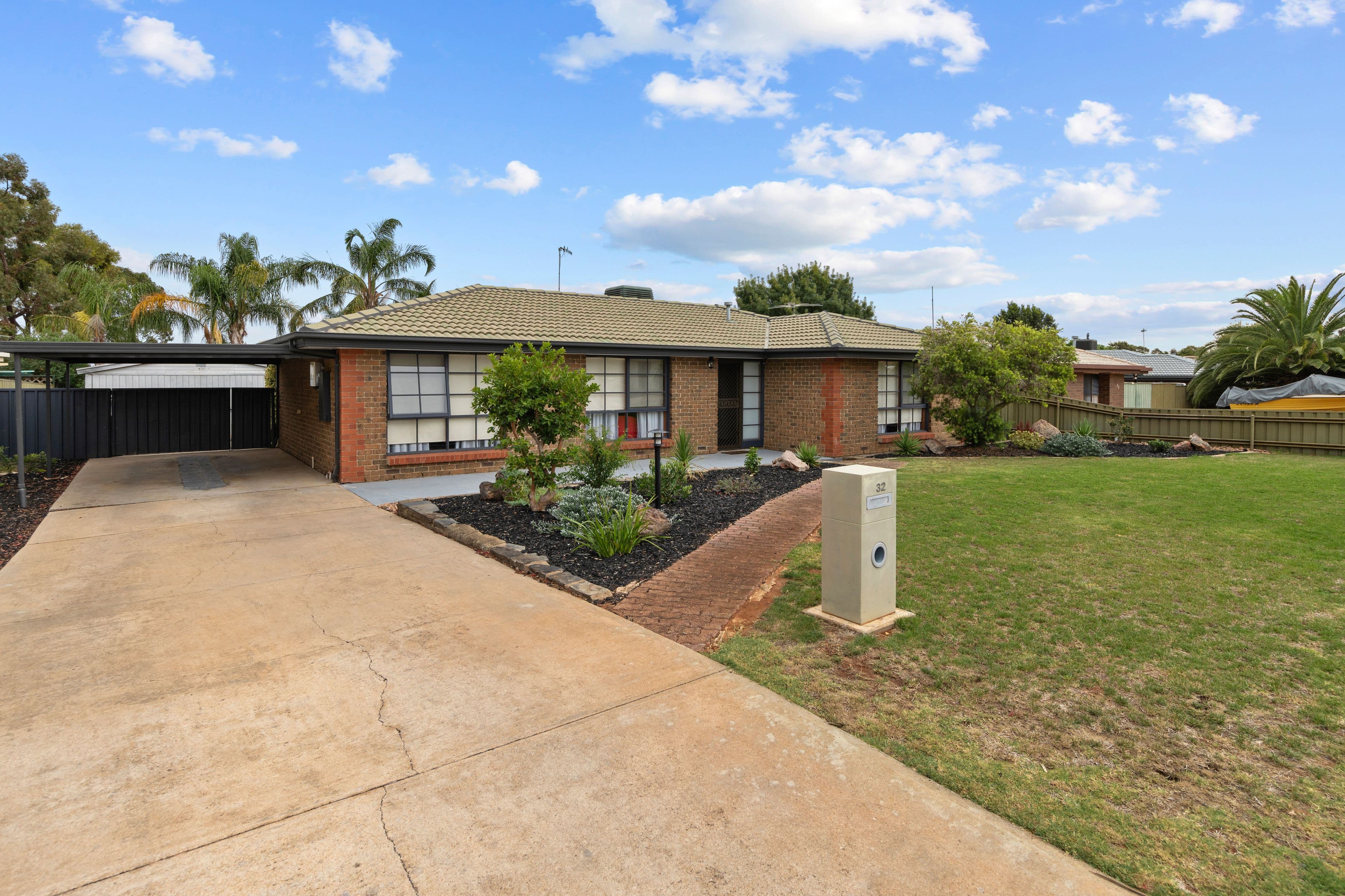 32 Baldina Crescent, Craigmore SA 5114, Craigmore - Thumbnail 2