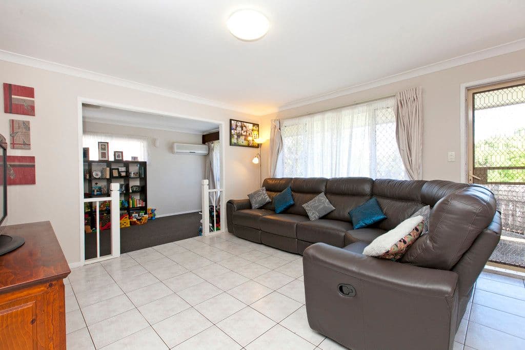 1 Devonshire Drive, ALEXANDRA HILLS QLD 4161, Alexandra Hills - Thumbnail 3