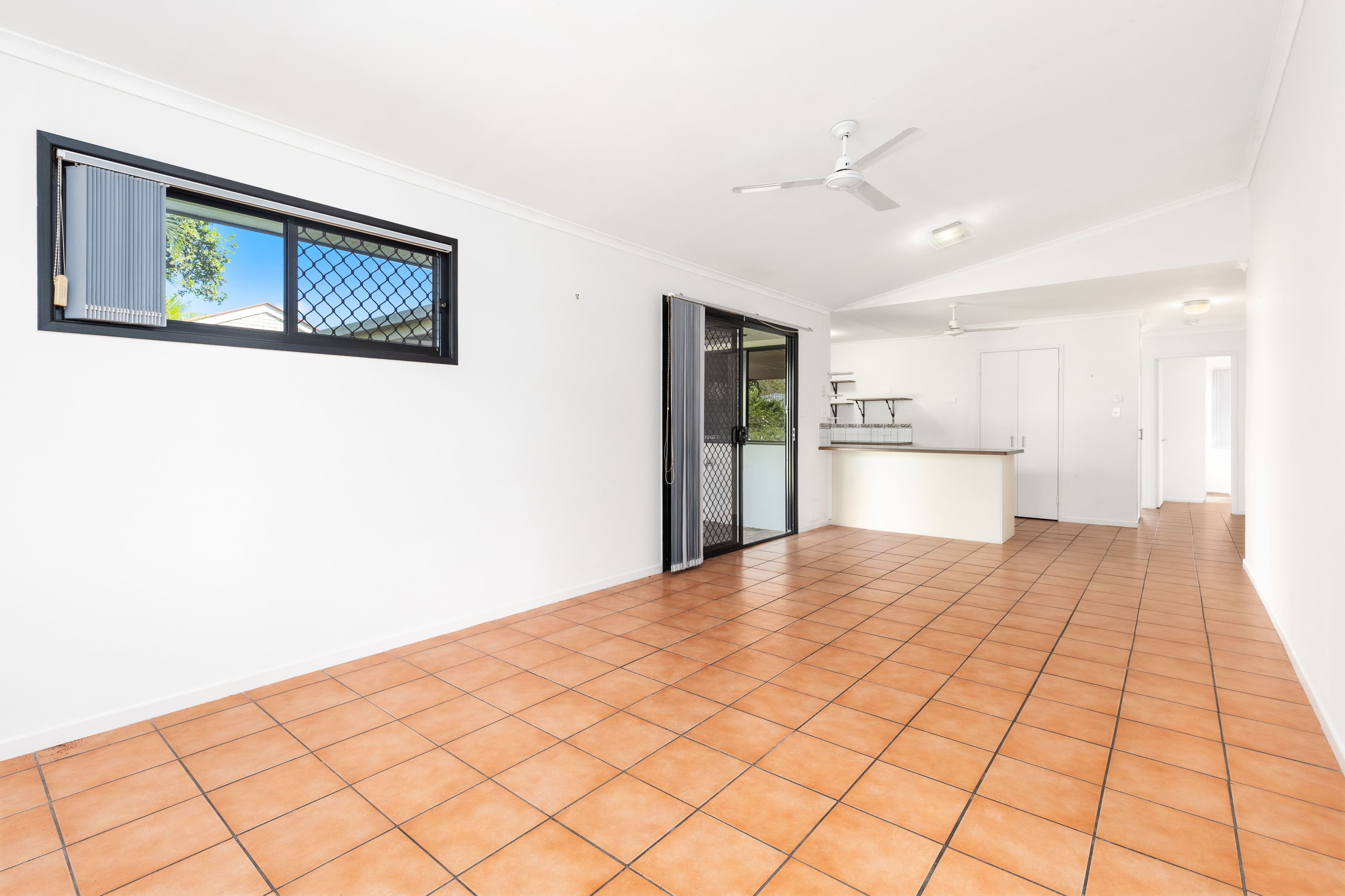 14 Aqualine Drive, Point Vernon QLD 4655, Point Vernon - Thumbnail 4