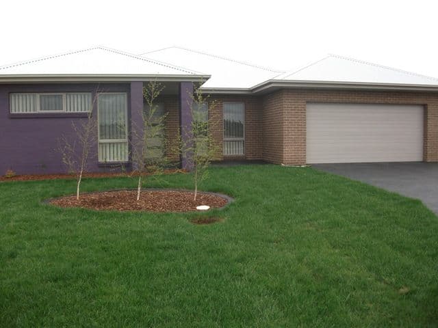 98 Braeburn Crescent, ORANGE NSW 2800, Orange - Thumbnail 2