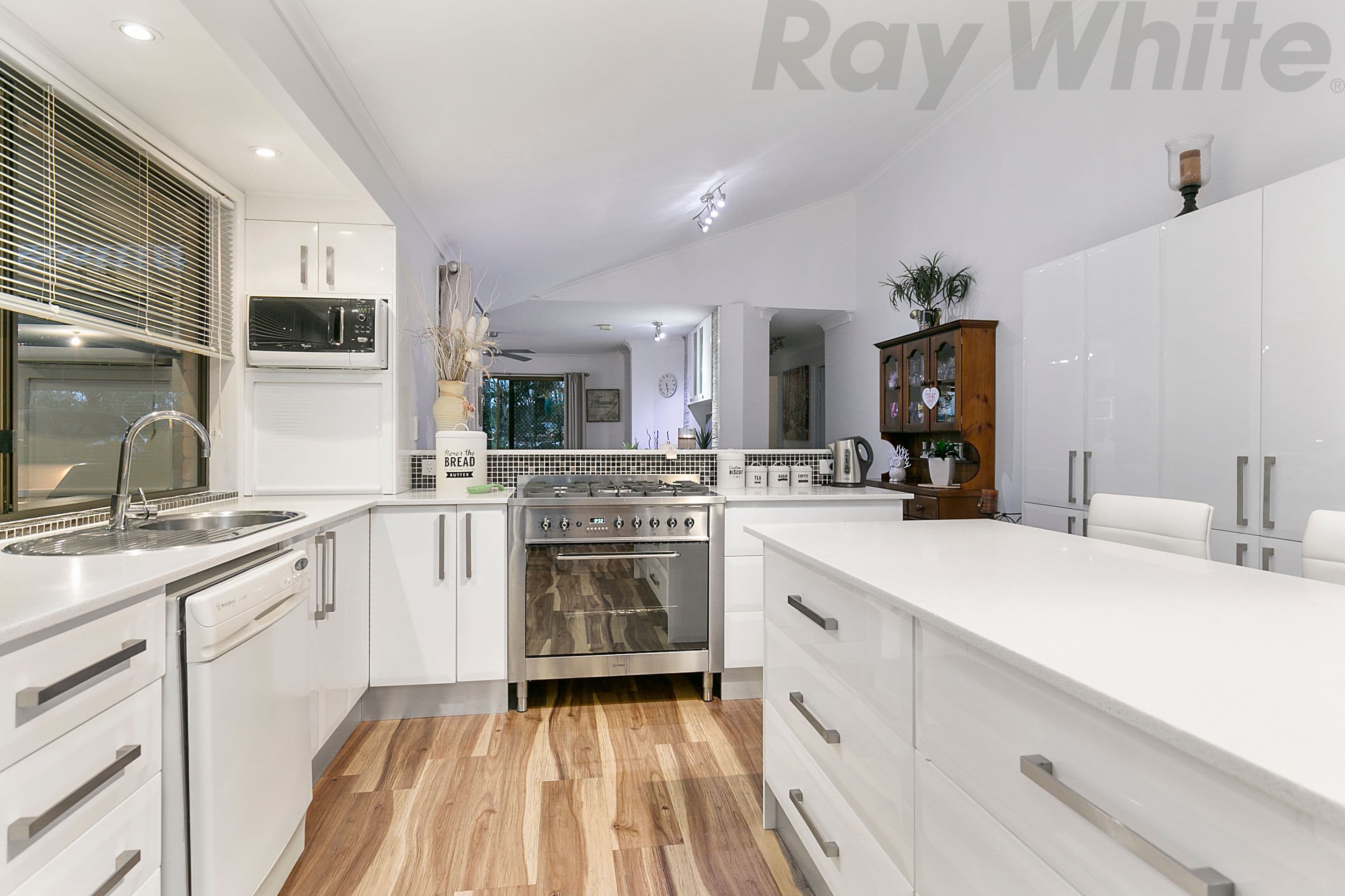 19 Ferndown Street, Alexandra Hills QLD 4161, Alexandra Hills - Thumbnail 8