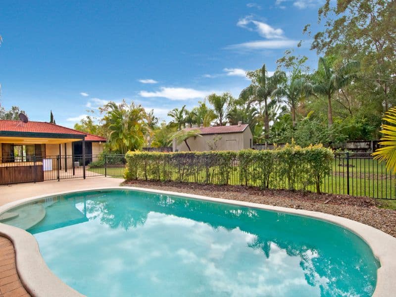 10 Phar Lap Court, LITTLE MOUNTAIN QLD 4551, Little Mountain - Thumbnail 2