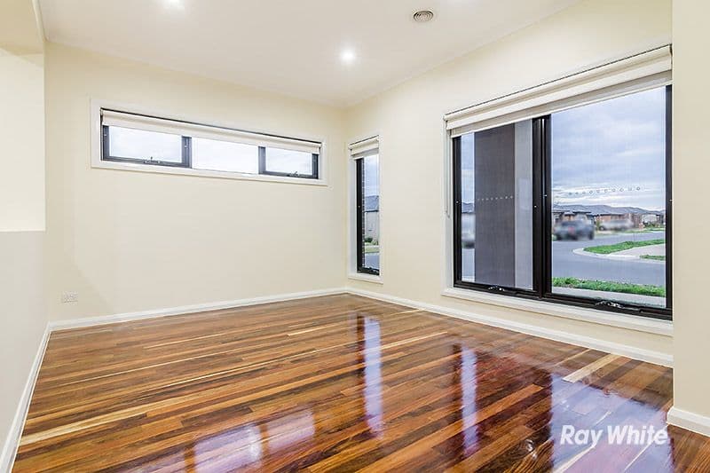 2 Cob Terrace, Clyde North VIC 3978, Clyde North - Thumbnail 3