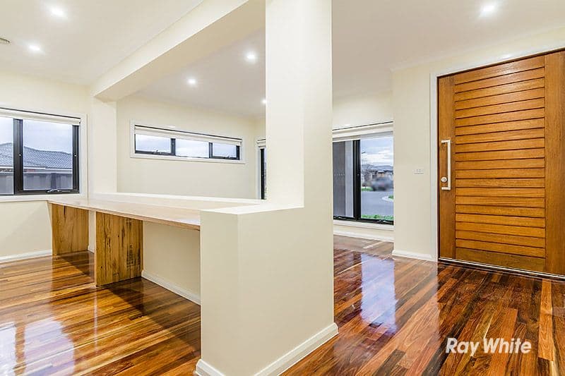 2 Cob Terrace, Clyde North VIC 3978, Clyde North - Thumbnail 4