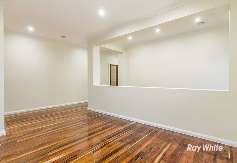 2 Cob Terrace, Clyde North VIC 3978, Clyde North - Thumbnail 6