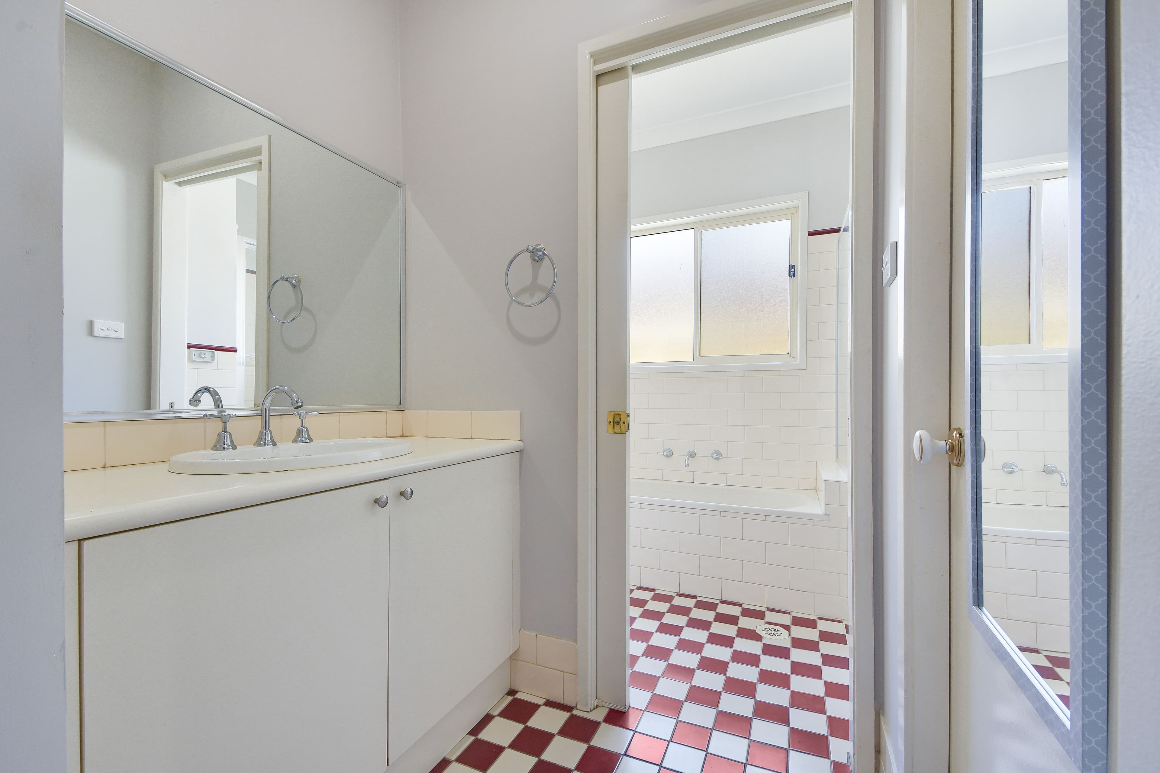 2 Maria Place, Oakdale - Thumbnail 6