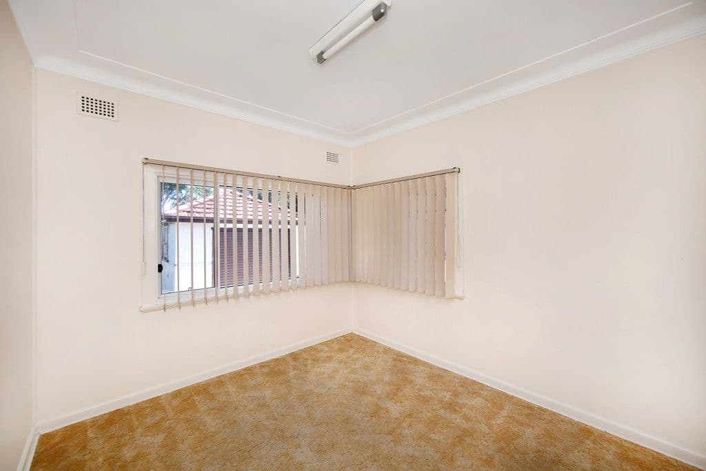 1 Fairview Avenue, The Entrance - Thumbnail 7