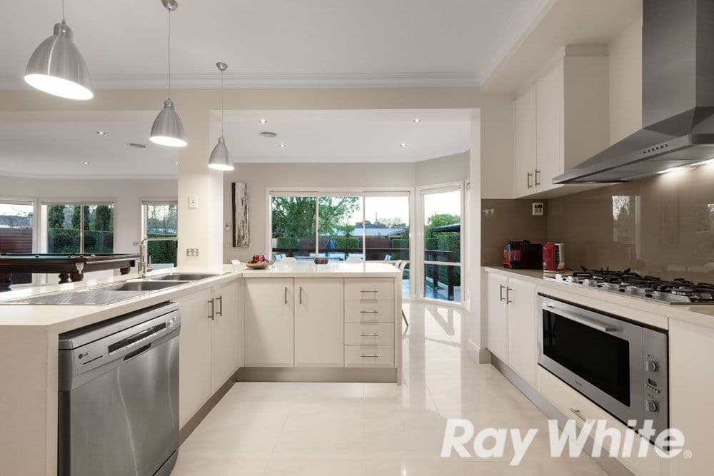 60 Michele Drive, SCORESBY VIC 3179, Scoresby - Thumbnail 3