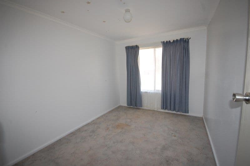36 Napier Street, GOOLGOWI NSW 2652, Goolgowi - Thumbnail 3
