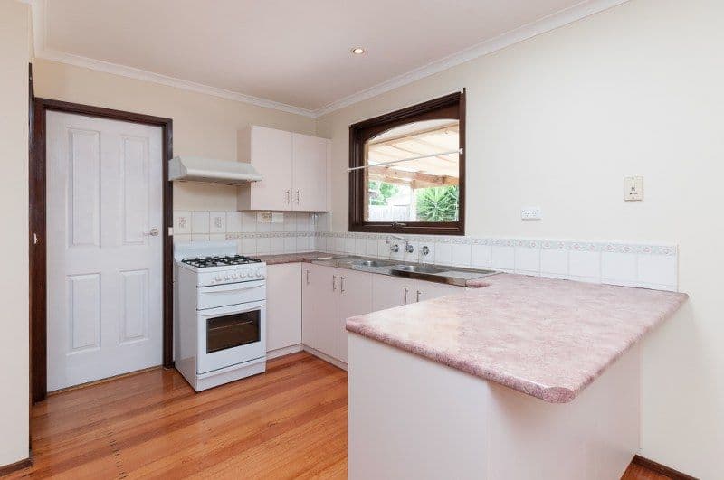 30 Wattleglen Street, CRAIGIEBURN VIC 3064, Craigieburn - Thumbnail 2