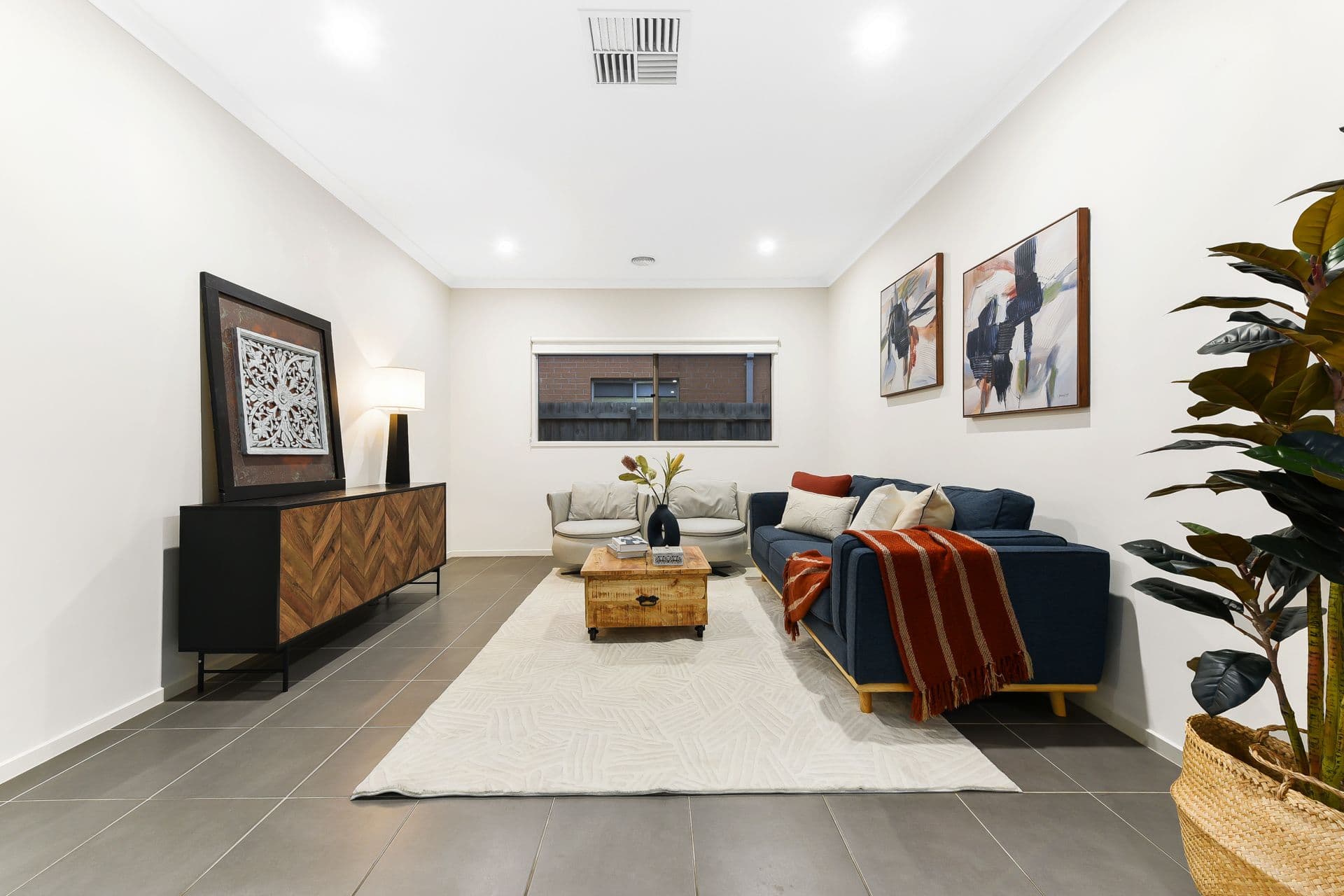 16 McNaughton Crescent, Berwick VIC 3806, Berwick - Thumbnail 2