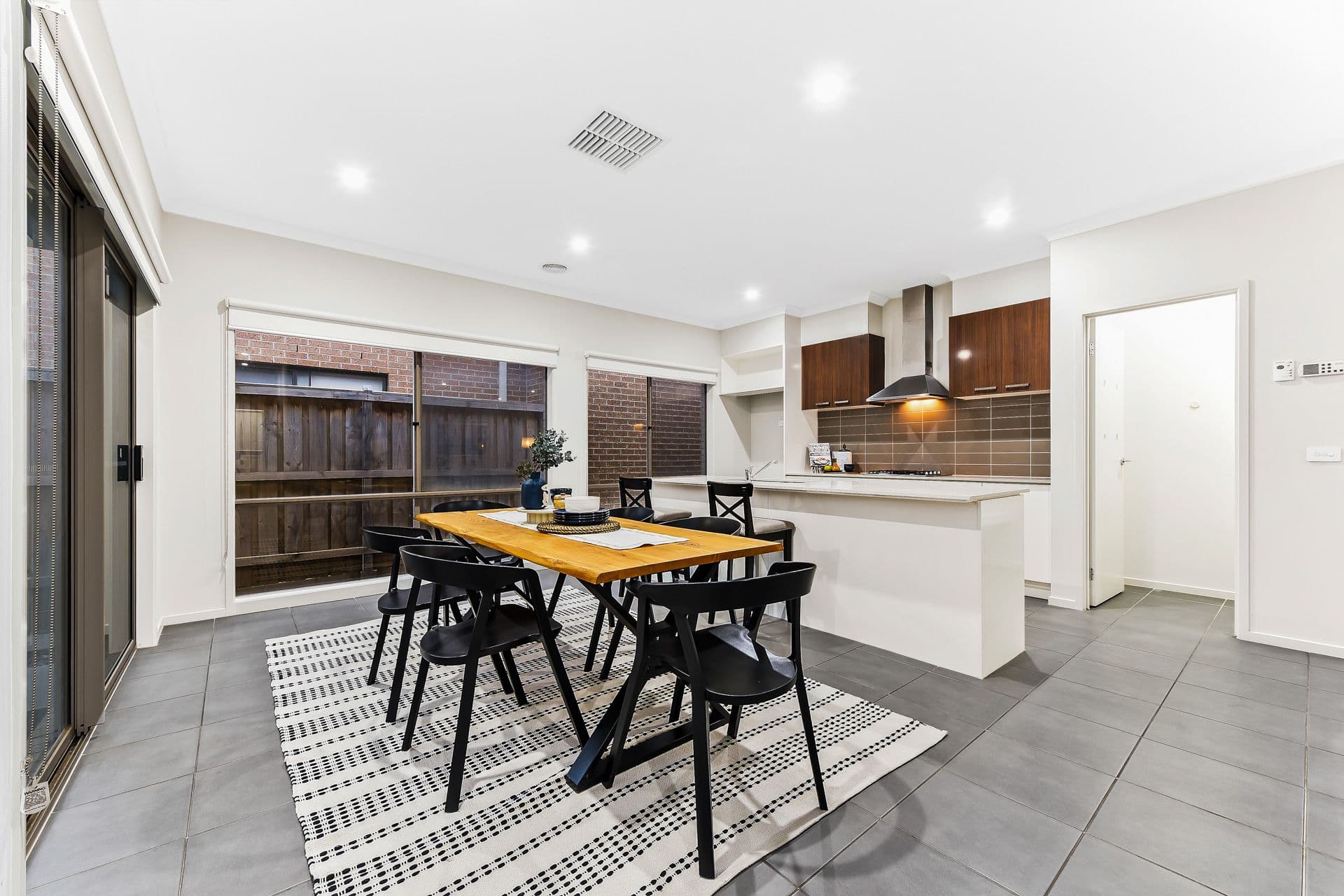 16 McNaughton Crescent, Berwick VIC 3806, Berwick - Thumbnail 4