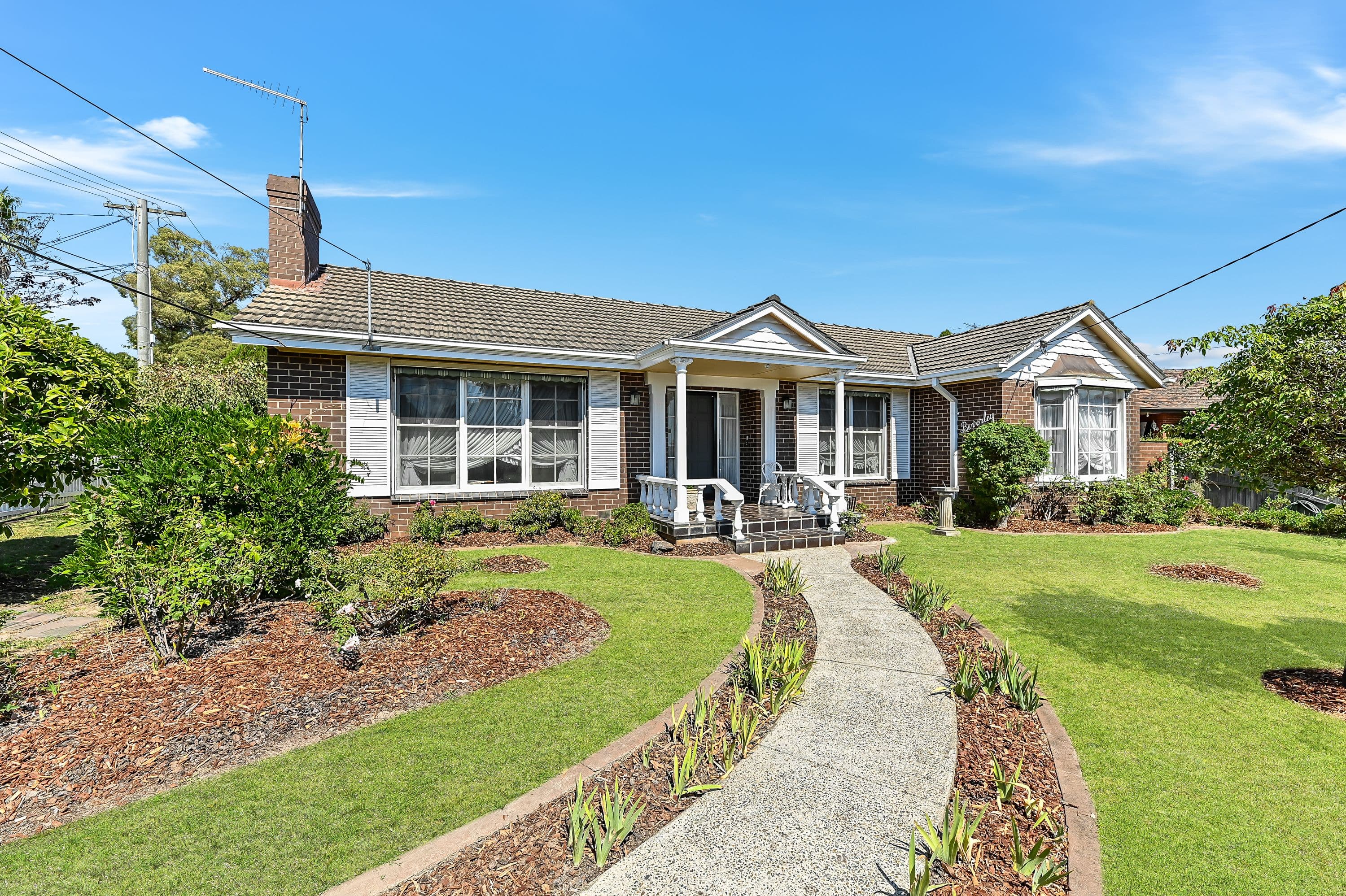 20 Lynden Grove, Mount Waverley VIC 3149, Mount Waverley - Thumbnail 2