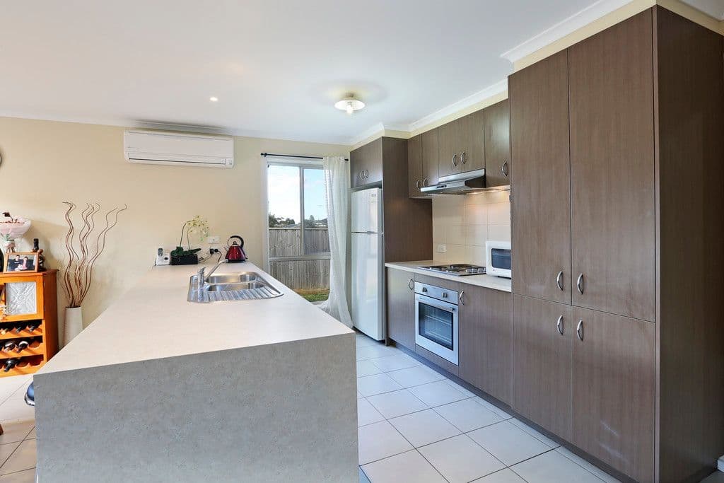 13 Fenwick Fairway, Bannockburn VIC 3331, Bannockburn - Thumbnail 2
