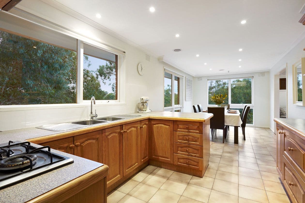 10 Lesay Court, MOUNT WAVERLEY VIC 3149, Mount Waverley - Thumbnail 4
