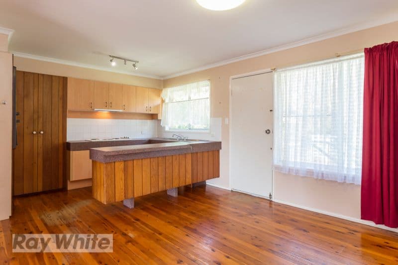 11 Bay Breeze Avenue, THORNLANDS QLD 4164, Thornlands - Thumbnail 2