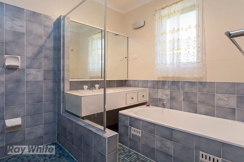 11 Bay Breeze Avenue, THORNLANDS QLD 4164, Thornlands - Thumbnail 3