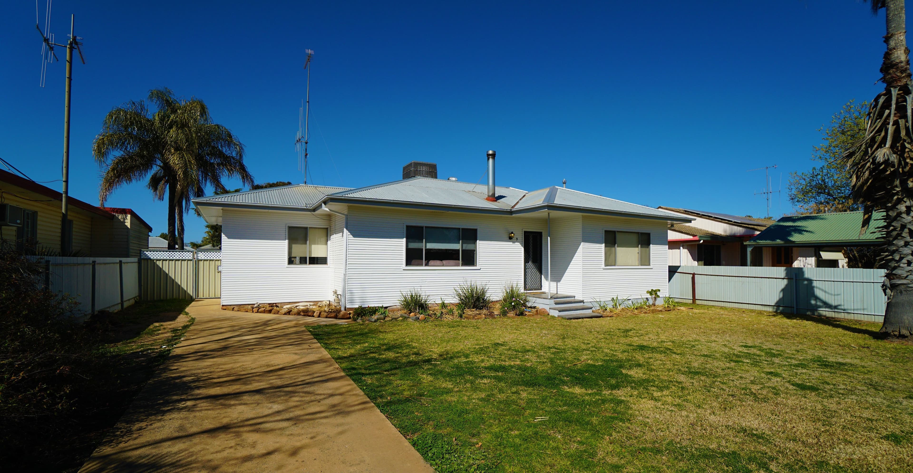 9 Elliot Street, Forbes - Image 1