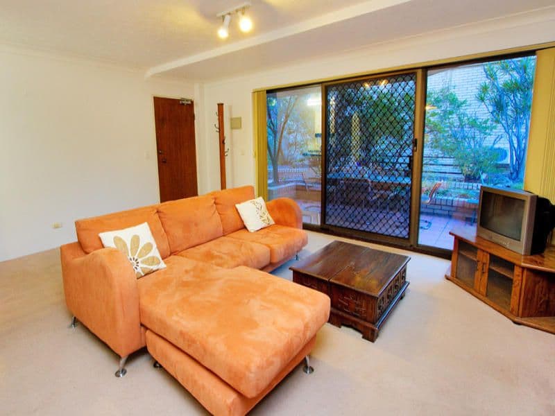 31 Bishop Street, ST LUCIA QLD 4067, St Lucia - Thumbnail 2