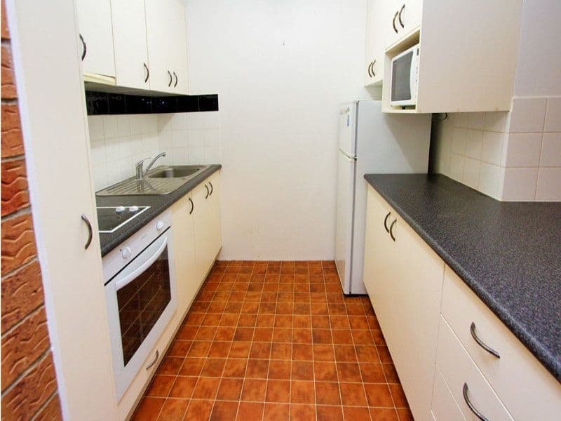31 Bishop Street, ST LUCIA QLD 4067, St Lucia - Thumbnail 4