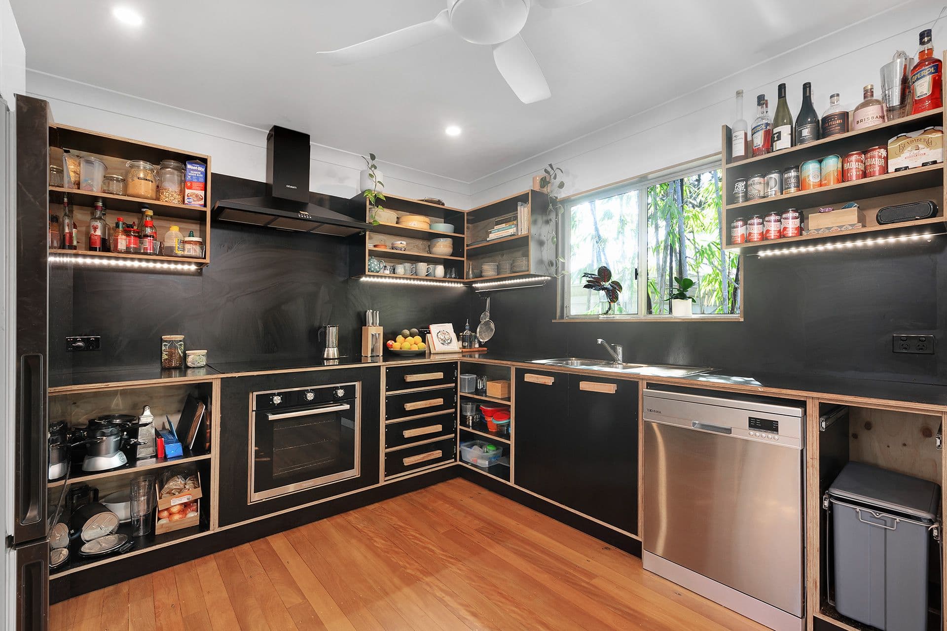 34 The Drive, Bardon QLD 4065, Bardon - Thumbnail 3