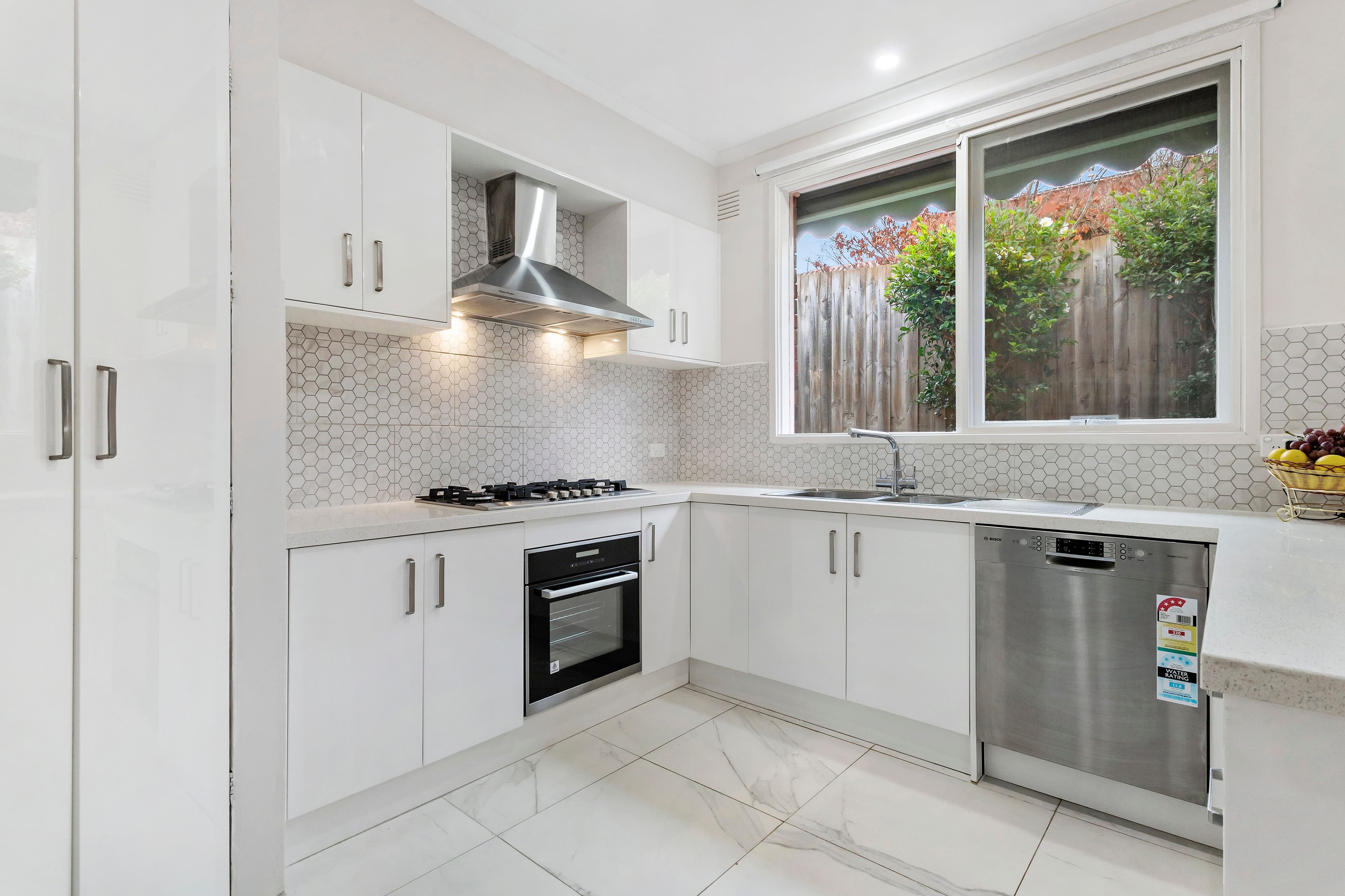 837 Waverley Road, Glen Waverley VIC 3150, Glen Waverley - Thumbnail 2