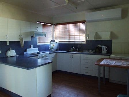 12 Mimosa Street, Blackall QLD 4472, Blackall - Thumbnail 2