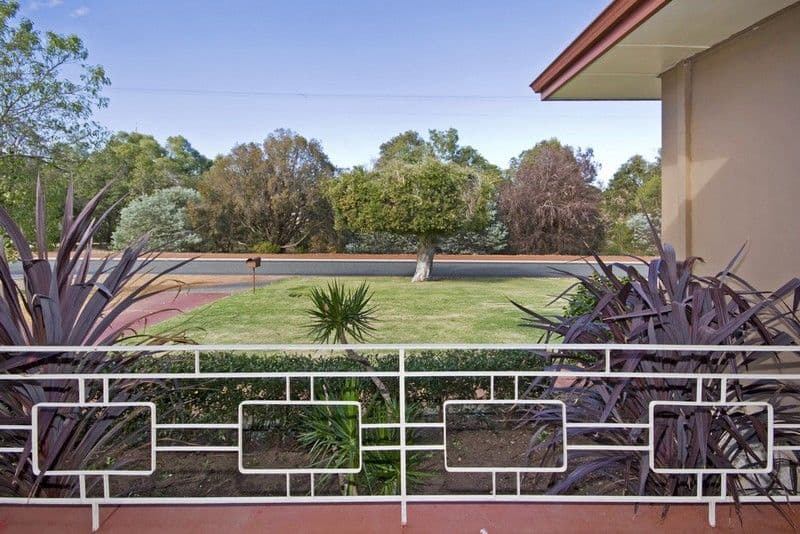15 Tuart Road, LESMURDIE WA 6076, Lesmurdie - Thumbnail 4