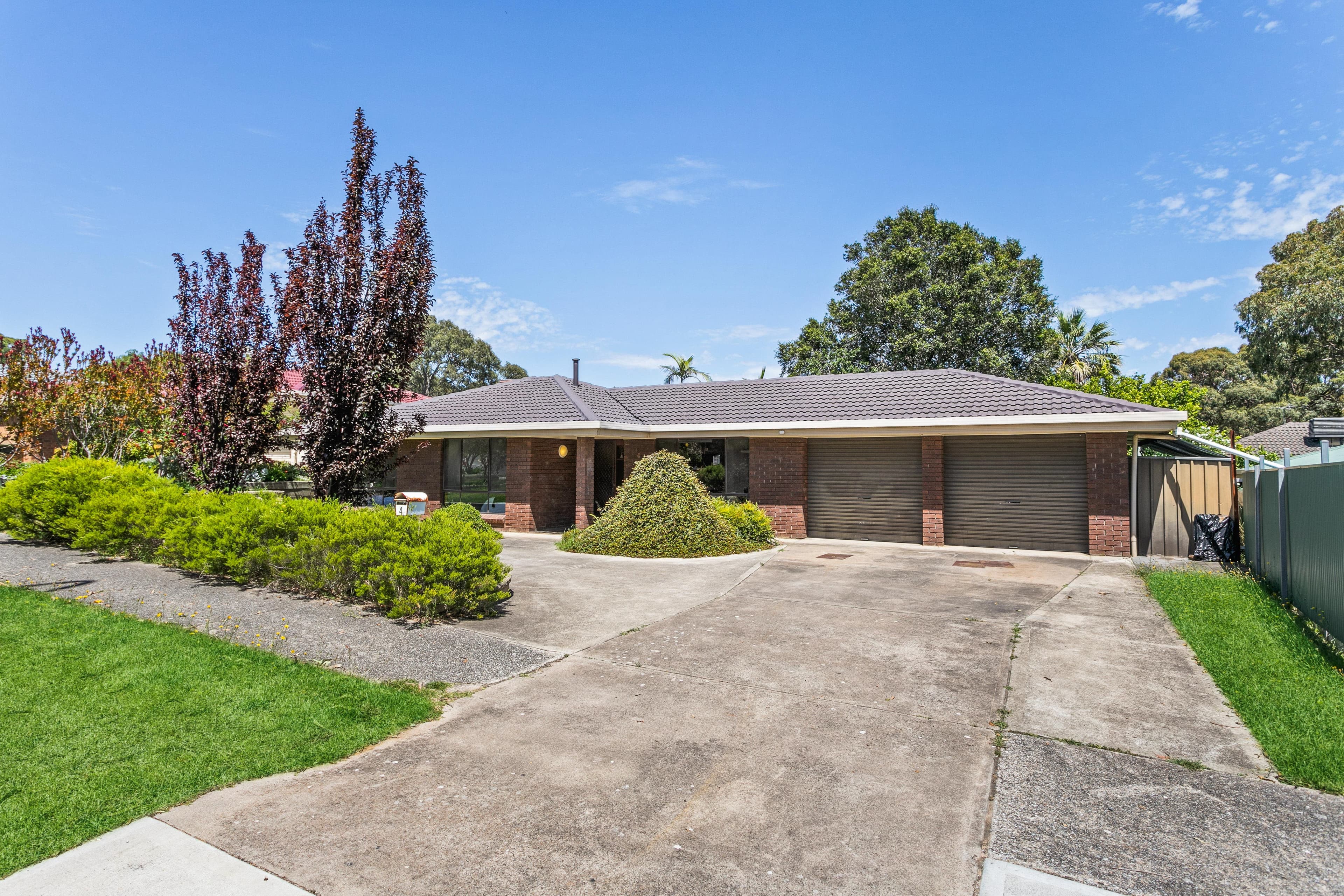 1/19 WALLA Place, Glenfield Park, Glenfield Park - Image 1