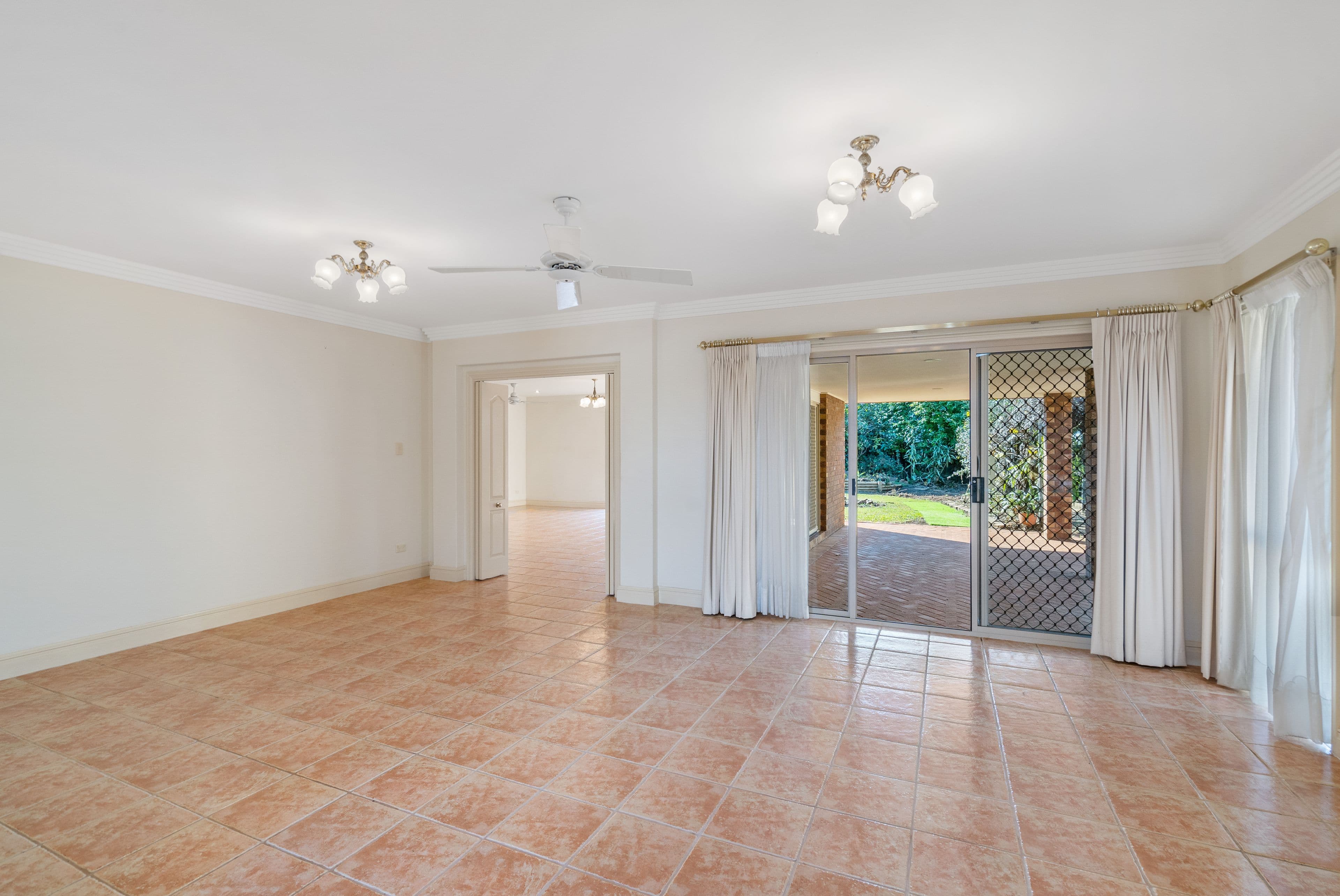 27 Queensbury Court, Wellington Point QLD 4160, Wellington Point - Thumbnail 5