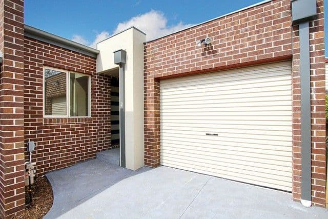 43 Yarra Avenue, RESERVOIR VIC 3073, Reservoir - Thumbnail 2