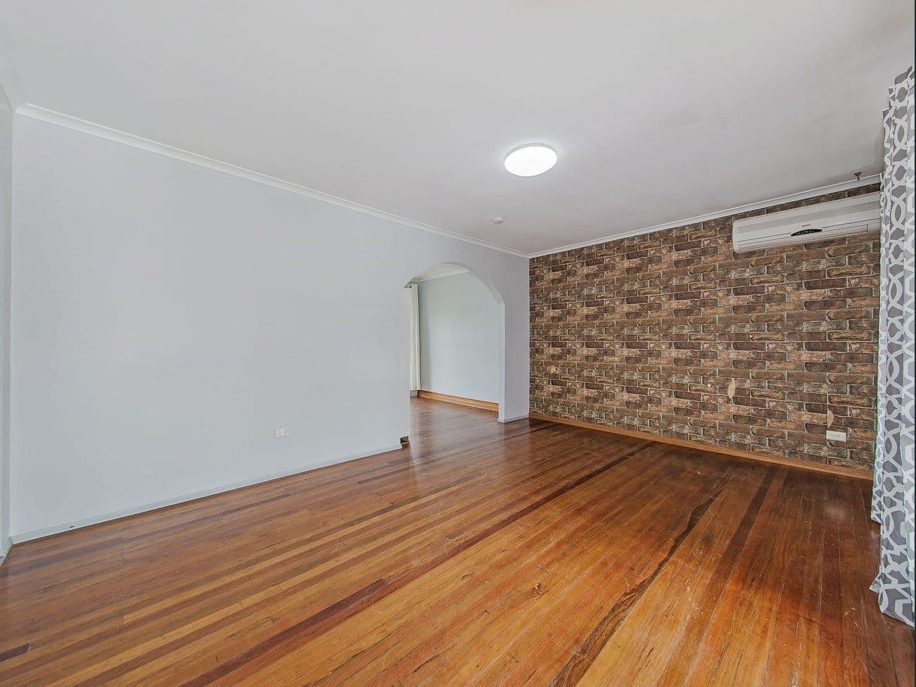 27 Minoa Street, Woodridge QLD 4114, Woodridge - Thumbnail 3