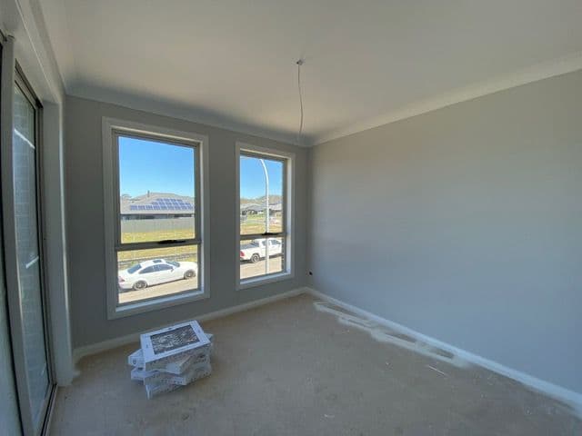 7 Mudgee Street, Gregory Hills - Thumbnail 2