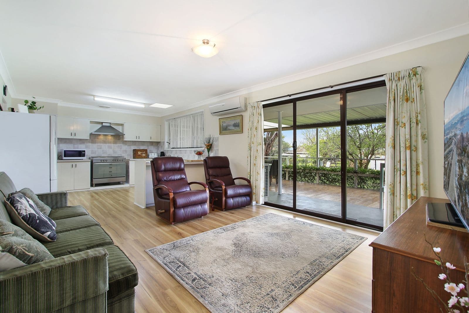132 Pearce Street, Howlong NSW 2643, Howlong - Thumbnail 7