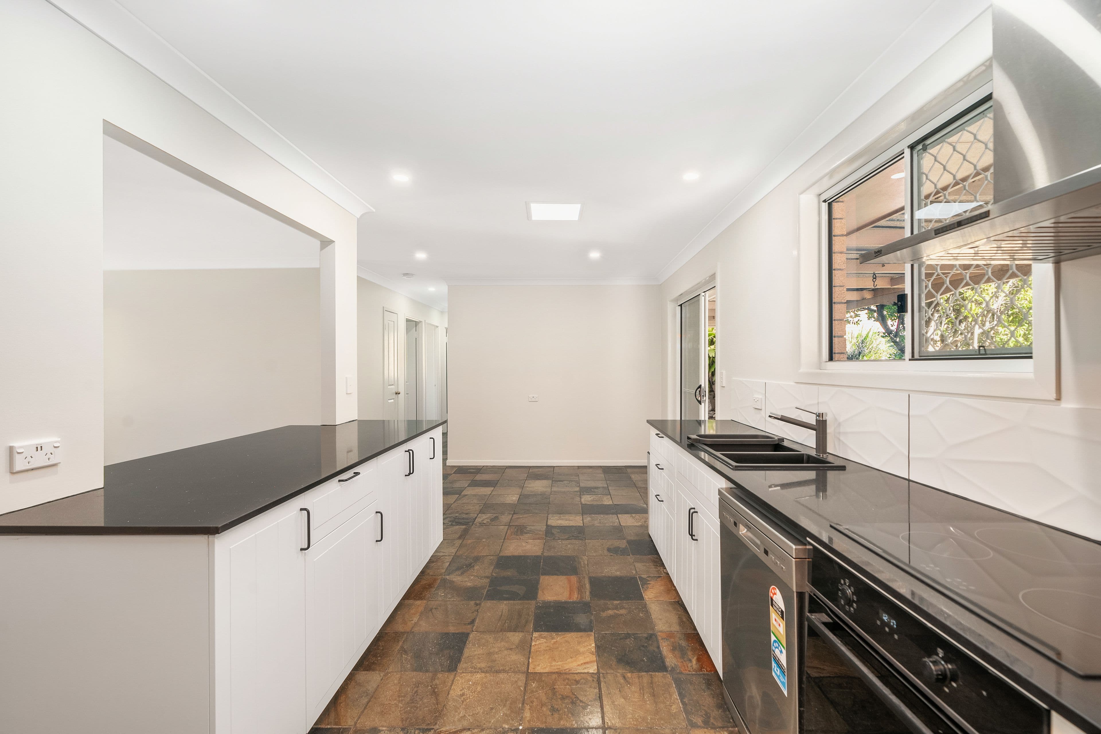9 Lavelle Court, Clontarf QLD 4019, Clontarf - Thumbnail 5