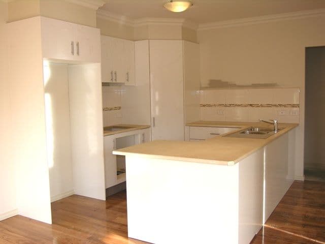 40 Swinburne Avenue, MOOROOLBARK VIC 3138, Mooroolbark - Thumbnail 3