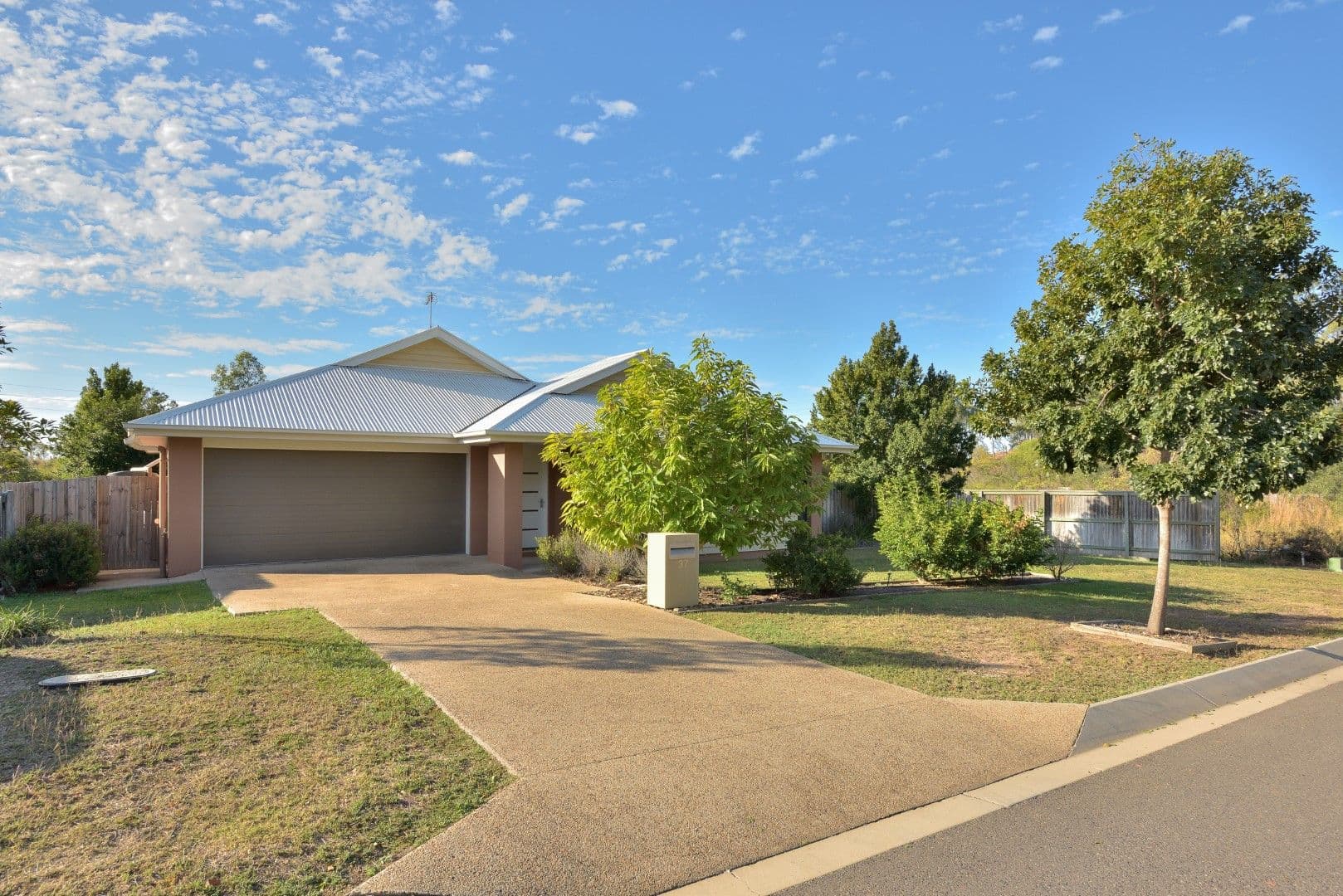 37 Florey Place, Kirkwood QLD 4680, Kirkwood - Thumbnail 2