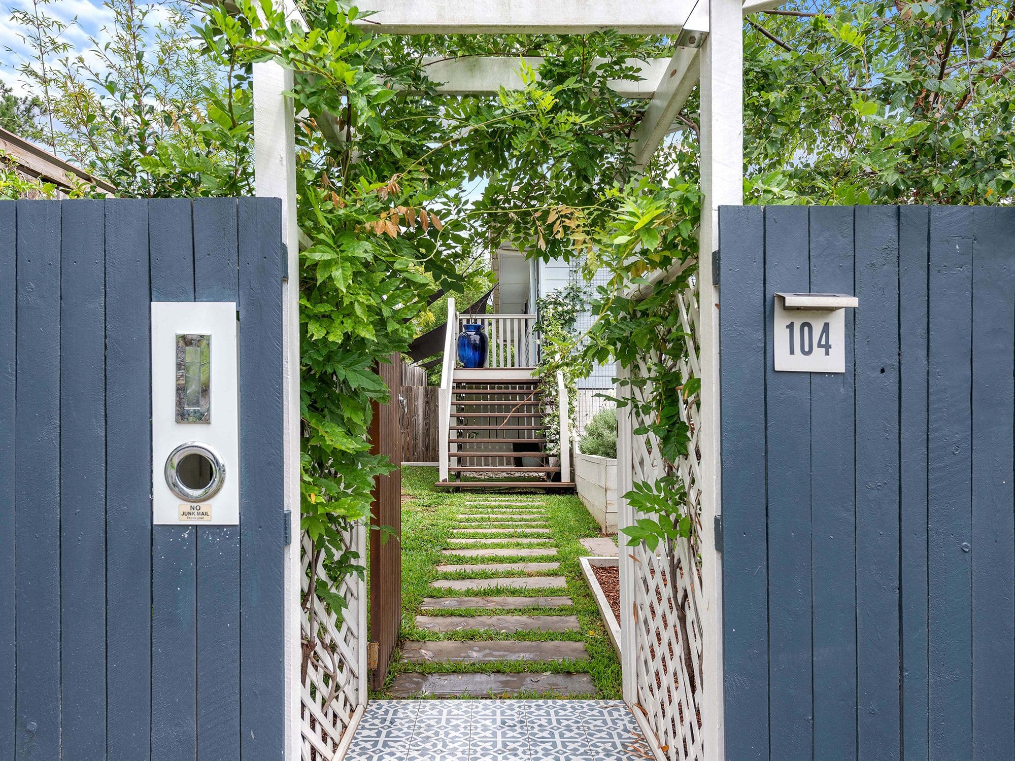 104 Warrender Street, Darra QLD 4076, Darra - Thumbnail 2