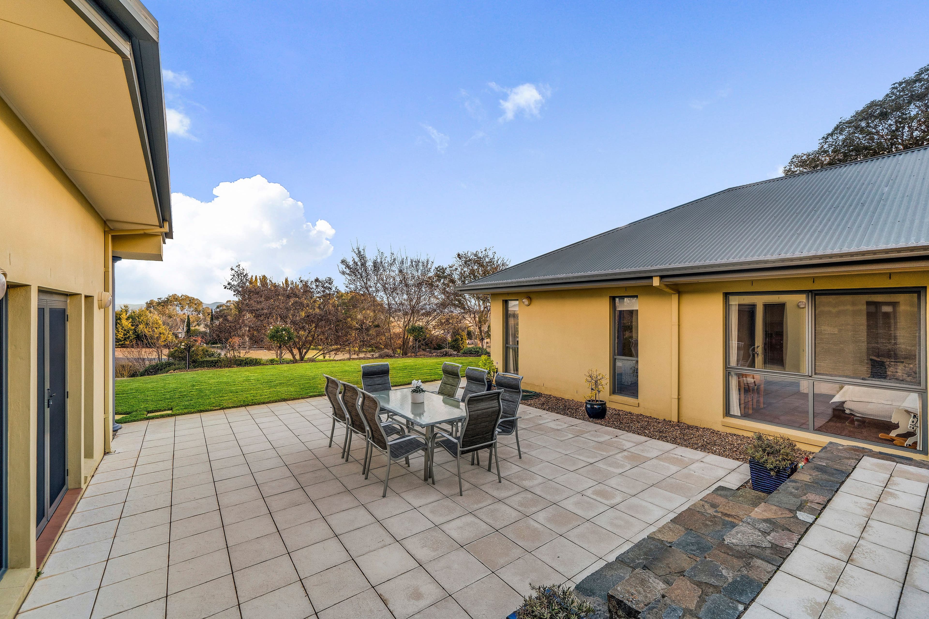 1 Vallencia Drive, Jeir - Thumbnail 5