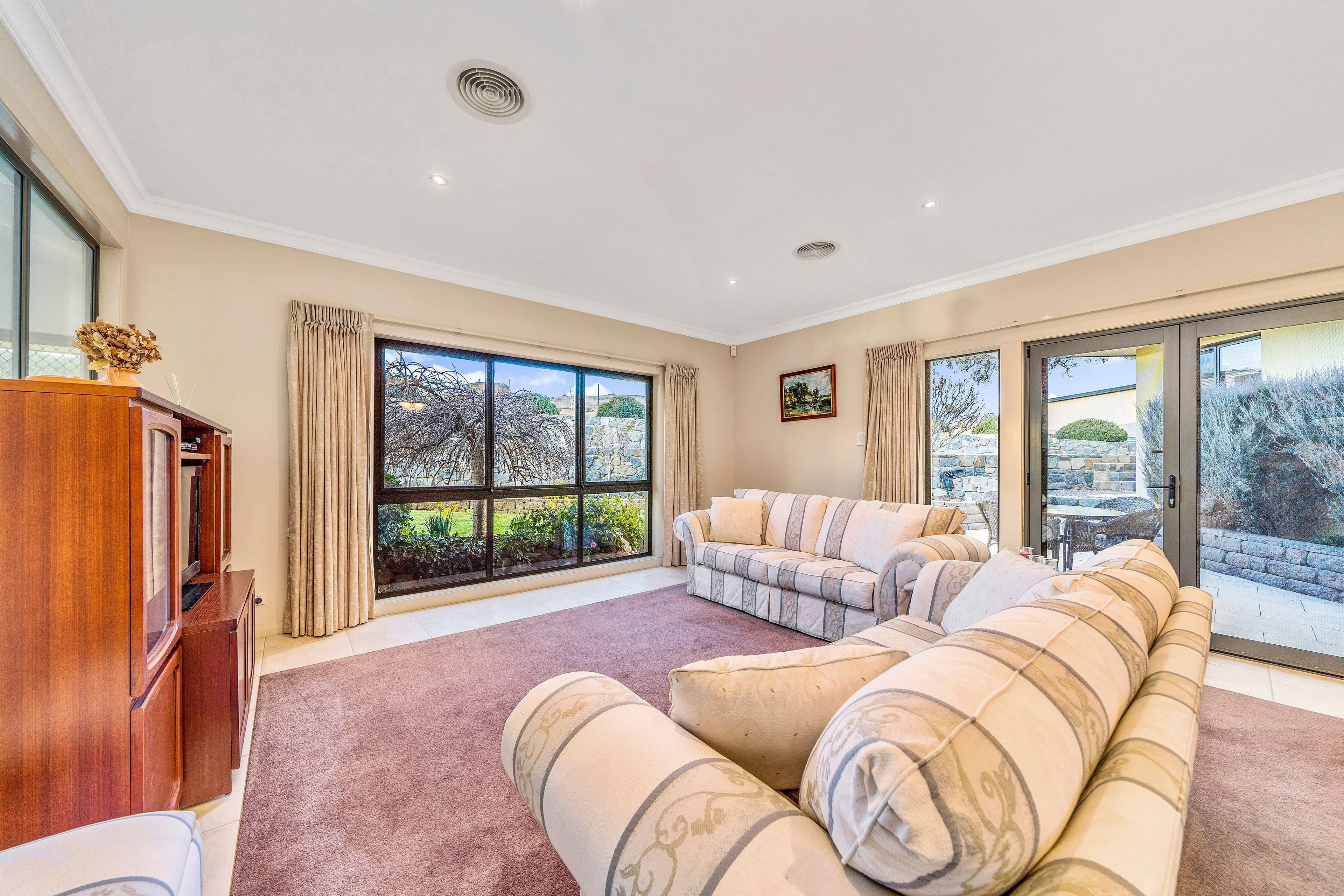 1 Vallencia Drive, Jeir - Thumbnail 7