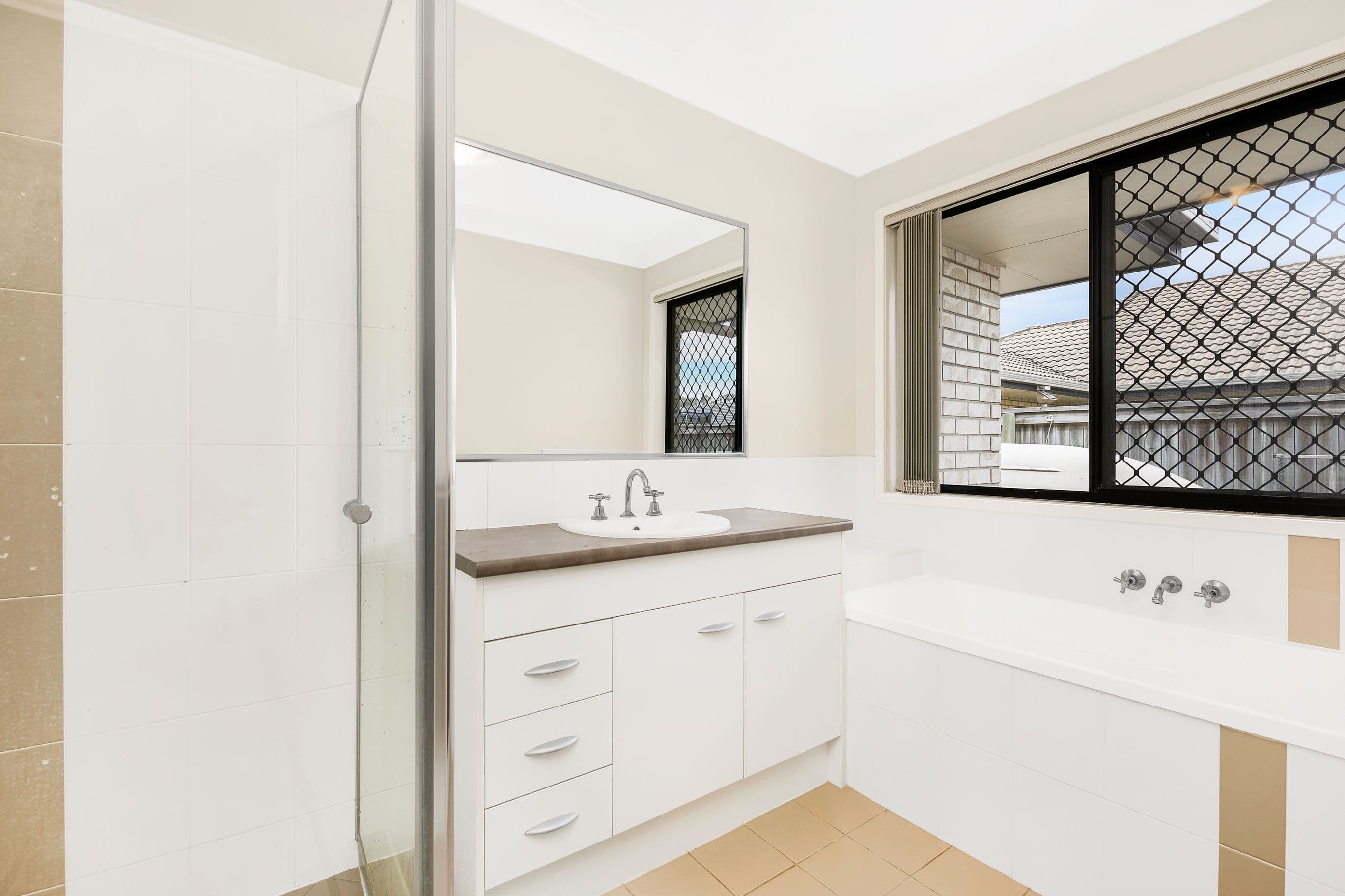11 Woodfern Drive, Upper Caboolture QLD 4510, Upper Caboolture - Thumbnail 7
