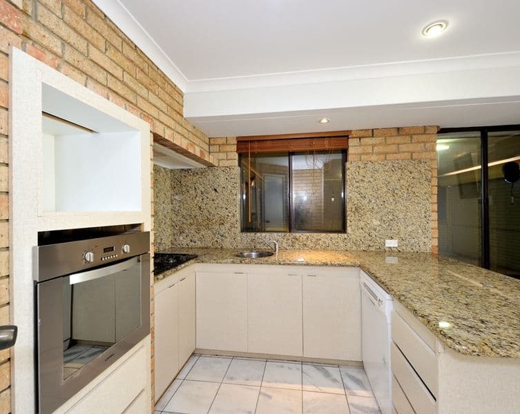10 Yarra Close, COOLOONGUP WA 6168, Cooloongup - Thumbnail 2