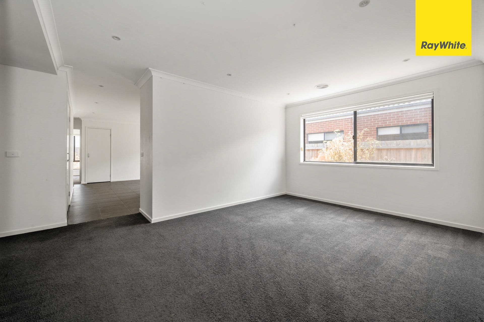 26 Linacre Crescent, Melton South VIC 3338, Melton South - Thumbnail 4